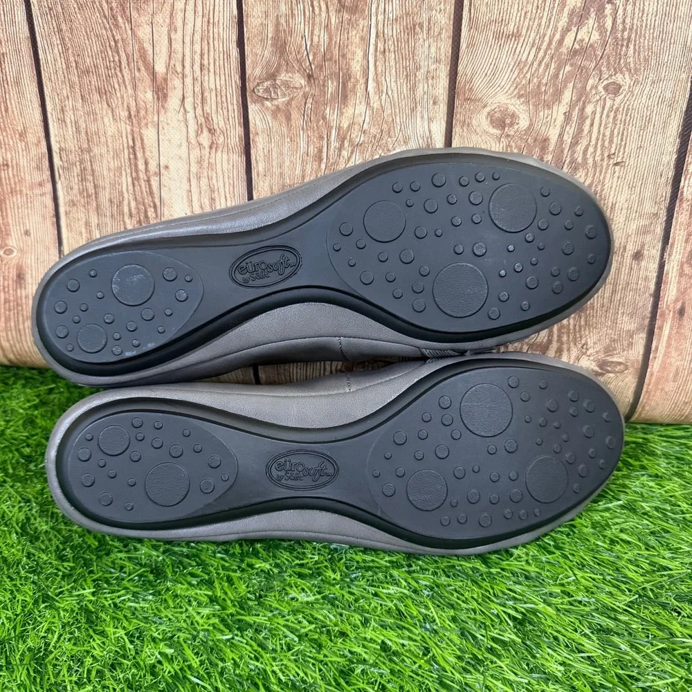 Eurosoft by Sofft Ballet Flats Womens Size 9 Medium Grey Crisscross Strap Detail